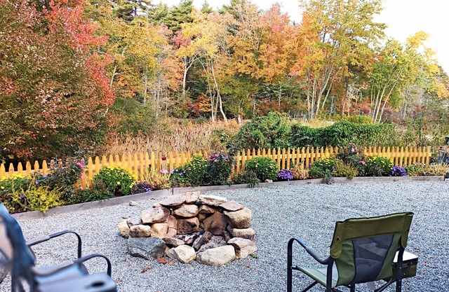Lakeside Haven at the Pines / Tent