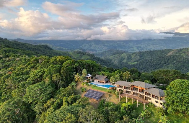 Lamangata Luxury Surf Resort