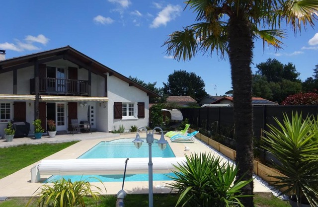 Landaise chaleureuse idéale pour 1 couple, enfants