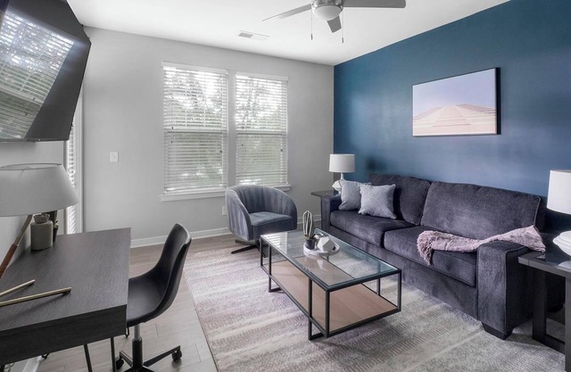 Landing | Amazing 1BD, Gym, Pool