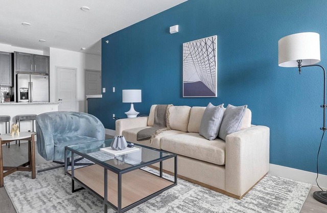 Landing | Beautiful 1BD, Pool, Gym