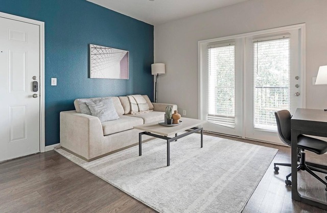 Landing | Beautiful 2BD, Clubhouse, Gym