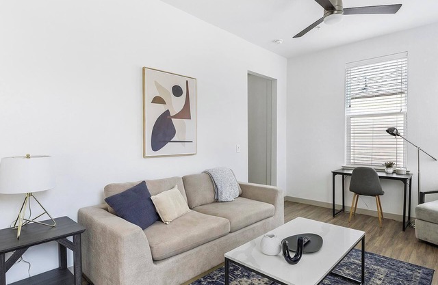 Landing | Beautiful 2BD, Clubhouse, Pool