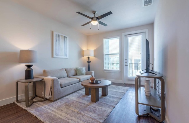 Landing | Chic 1BD, Clubhouse, Gym