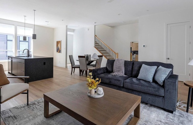 Landing | Chic 2BD in Downtown Dallas