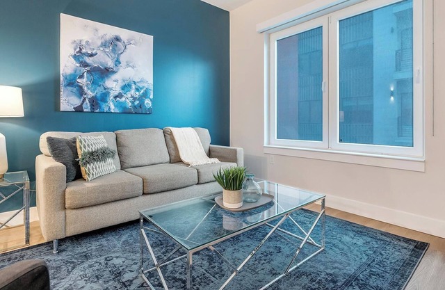 Landing | Modern 1BD, Gym, Clubhouse