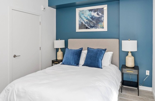 Landing | Modern 2BD, Clubhouse, Pool