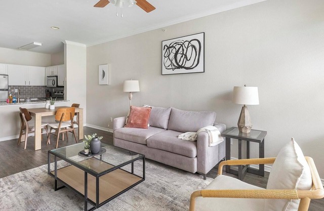 Landing | Stunning 1BD, Gym, Game Room