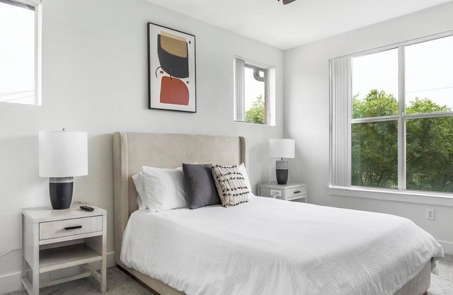 Landing | Stunning 2BD, Clubhouse, Gym