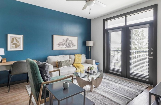 Landing | Stylish 1BD in Brooks Crossing