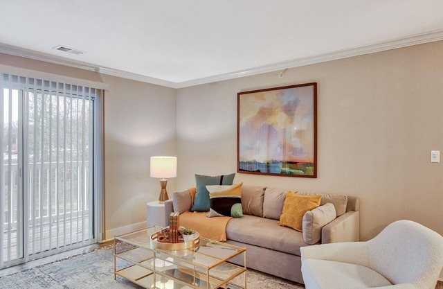 Landing | Stylish 2BD, Clubhouse, Pool