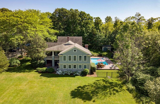 Lands End: 059-WB 5+ Acre, Resort-Reunion Estate Sleeps 14 in Two Homes. Large Heated Pool