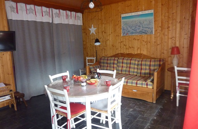 Large and quiet studio in Morzine for 4-6 people! 1km500 from the slopes.