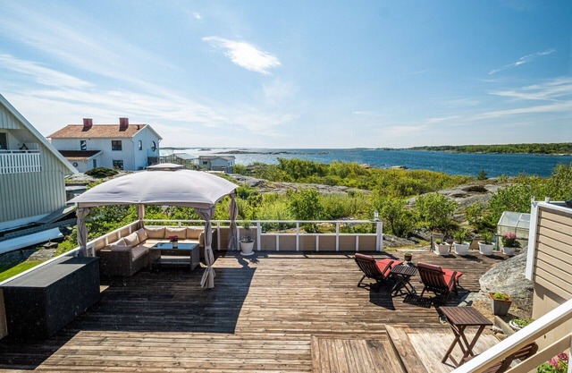 Large and spacious accommodation on Donsö with ocean view| SE08030