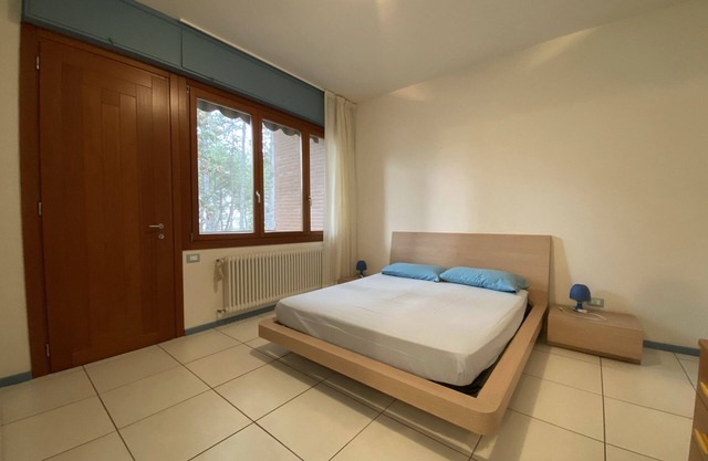 Large apartment in the heart of Lignano + parking! Suitable for one or more families!