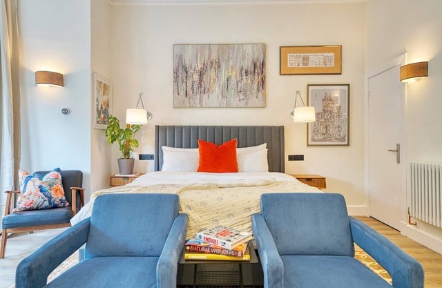 large bed-sit central apartment