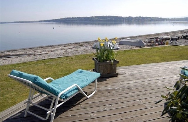 Large Home Right on the Beach- Walk Right Out to the Water
