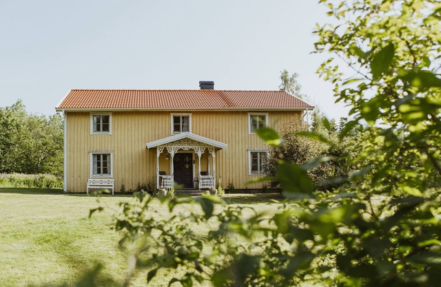 Large house in the forest, close to Isaberg and High Chaparall.