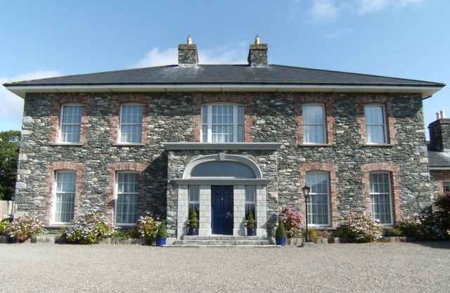 Large Luxury House in Excellent Location. Ideal for families
