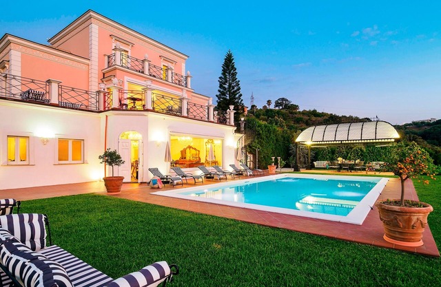 Large luxury Sicily villa to rent on Tyrrhenian coast and near beach, pool, AC, sea views, Wi-Fi, walk to town