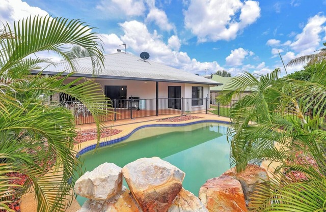 Large, modern family home in quiet area