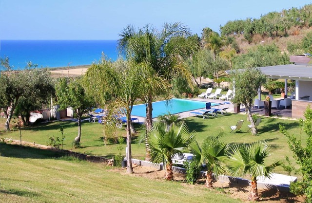Large property with big Garden, Golf, Private Pool, Sea View, Wi-Fi, Air Condit