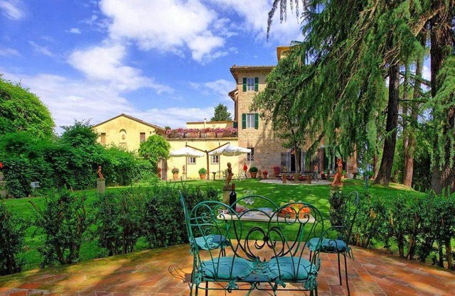 Large Villa in Palaia,Volterra, Pool,children pool,Garten,ideal for families