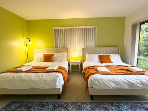 Large warm 4BRM family recharge in Halswell - Netflix, Massage chair