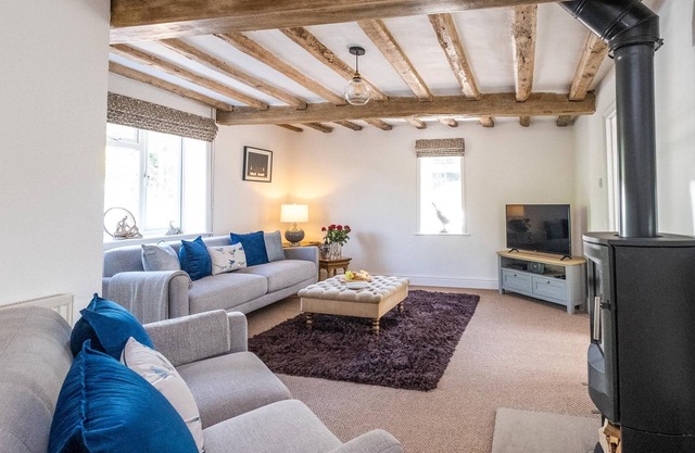 Laurel Cottage - sleeps 4 guests in 2 bedrooms
