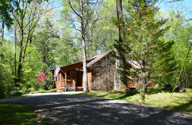 Laurel Mist, A Family Sized Nature Lovers Retreat!