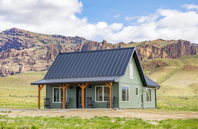 Lazy Bear Cabin, new home in the Wapiti Valley
