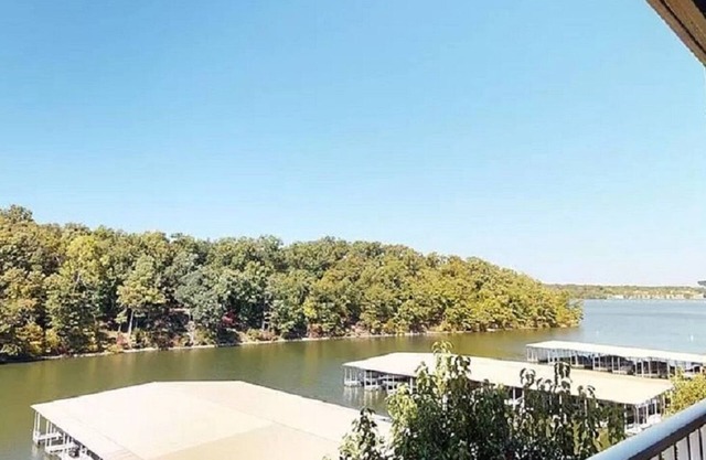 Lazy Days Condo- 5 BR/4 Bath w/2 Lakefront Decks - Perfect for Large Families