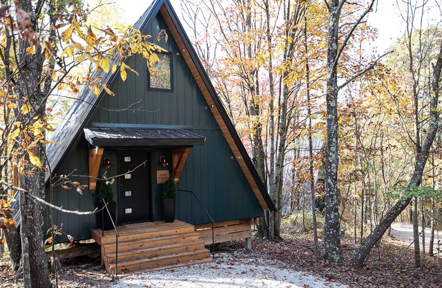 Lazy Lane Cabins- Cherry Hollow