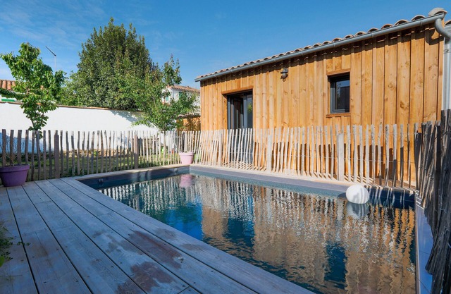 Le 7 - Between sea and wood - House with pool