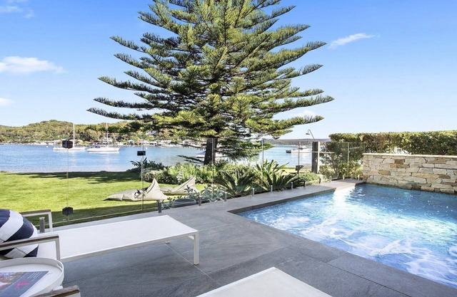 Le Booker Beachfront with Private Heated Pool