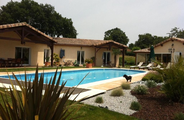 LE CLOS CASTEL - Gîte équipé
