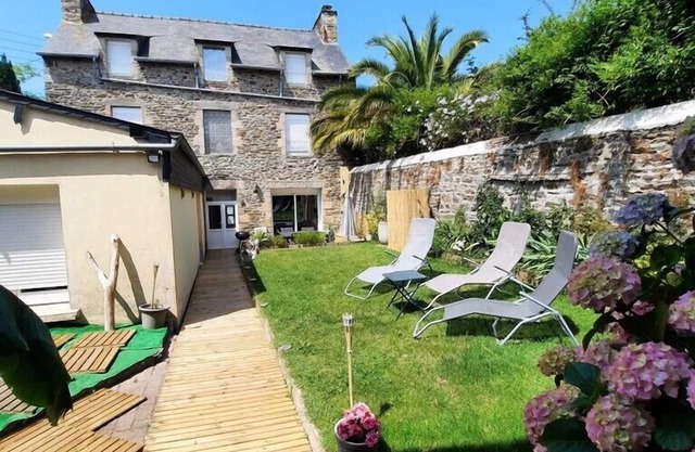 LE COCON de MATIGNON 4-star gîte 5 kms from the sea with spa 5-10 people