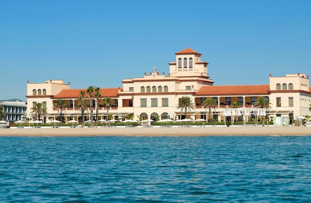 Le Meridien Ra Beach Hotel and Spa