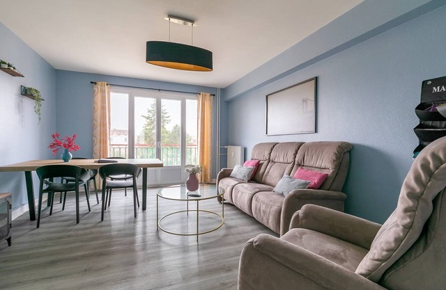 Le Terroir -Appartement 2 chambres avec garage- SR Loc