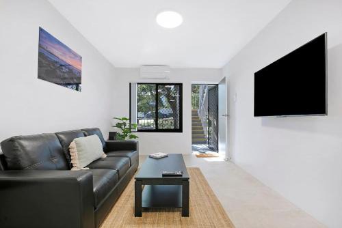 Leafy Hideout - Quiet Comfort near Riverfront and CBD