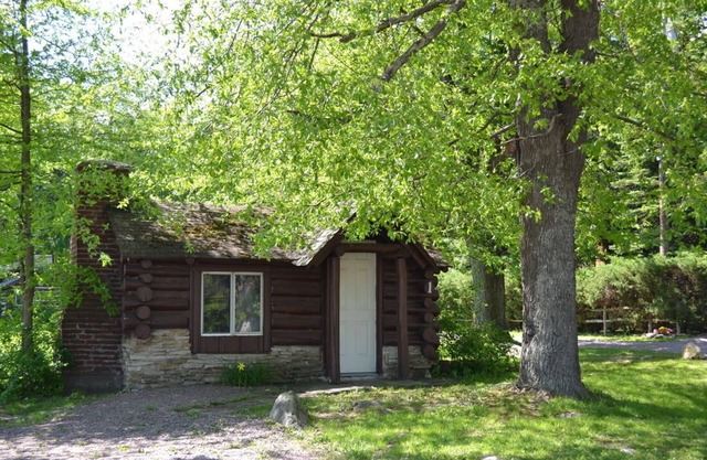 Leber’s Log Cabins Historic Mountain Getaways Since 1932. Cabin 1