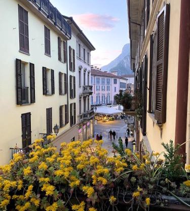 Lecco via Roma