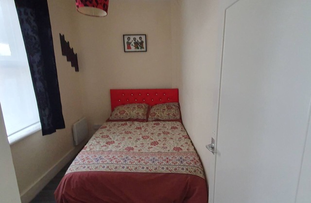 Lee High Road Holiday Rental