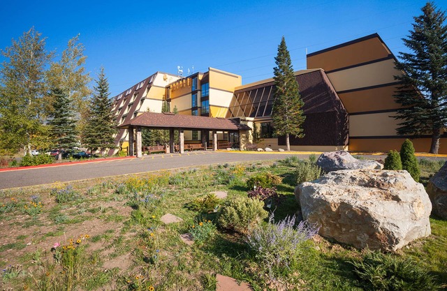 Legacy Vacation Resorts - Steamboat Hilltop