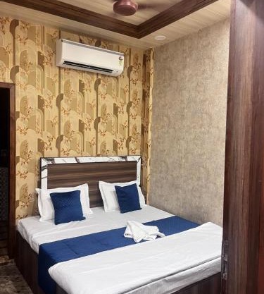 leo hotel