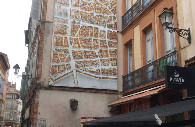 Les Carmes central accommodation 6 people-parking-breakfast