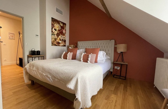 Les Chatelôts-Double room-Ensuite with Shower-Vineyard view