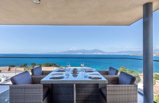Les Terrasses de l'Isolella - Vue mer et montagne