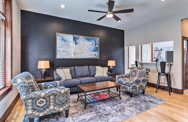 Less Than 1 Mi to St Josephs Denver Townhome!