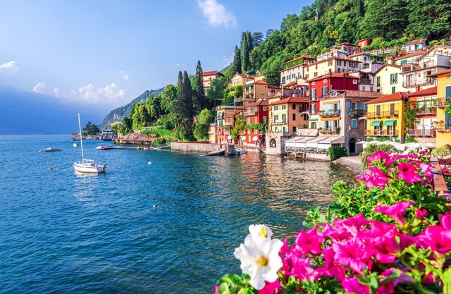 Lierna Fronte Lago, Varenna (Fiumelatte), Italy
